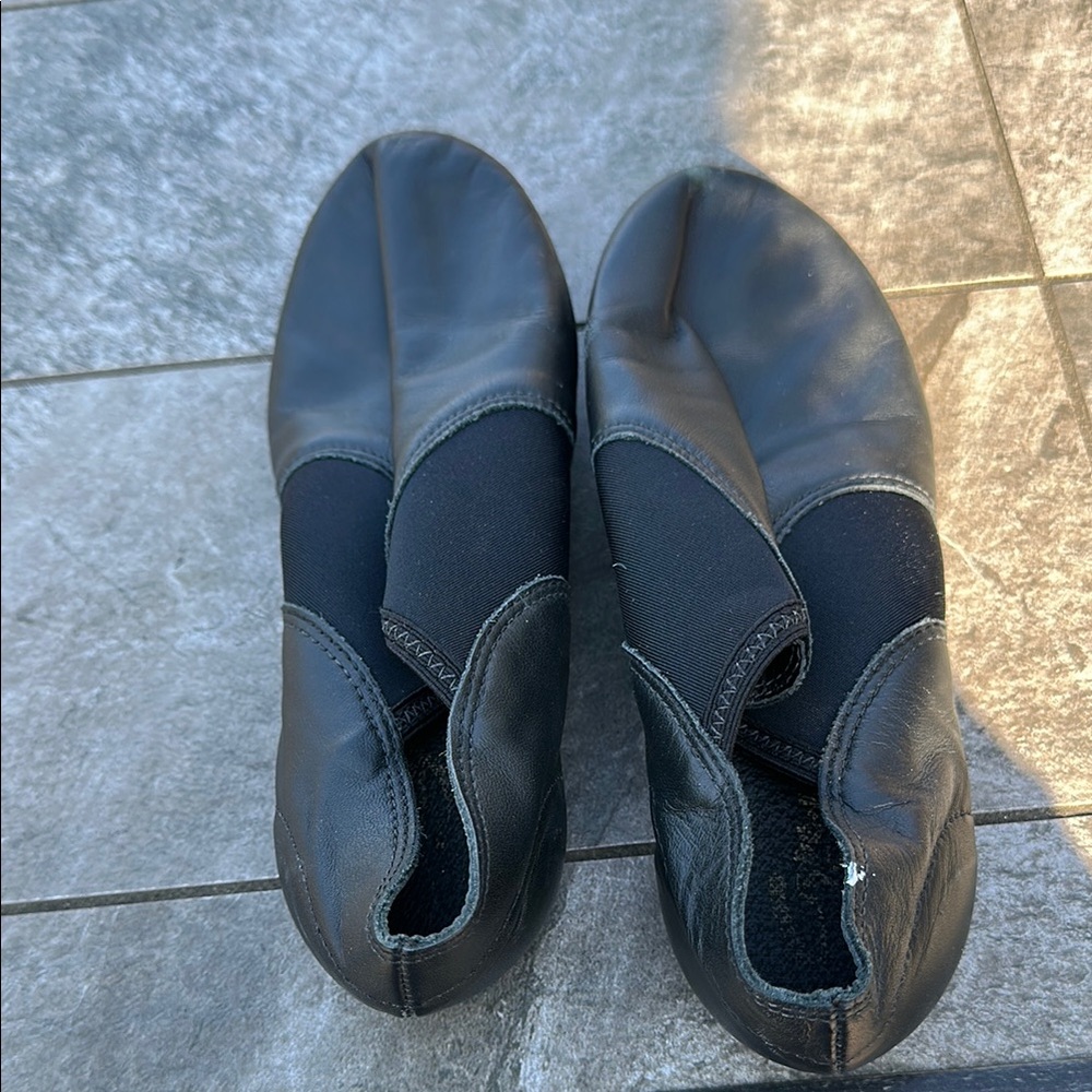 Black leather jazz shoes